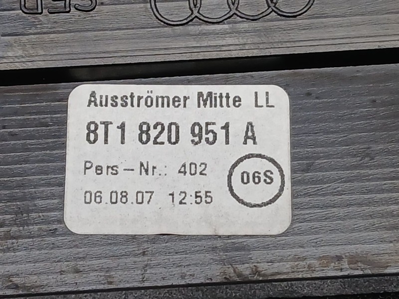 Recambio de rejilla aireadora para audi a5 (8t3) 3.0 tdi quattro referencia OEM IAM 8T1820951A  