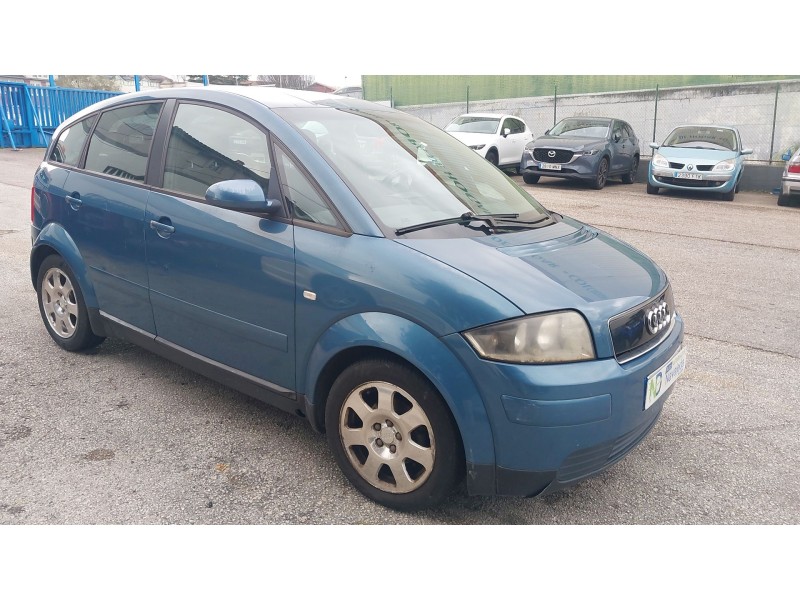audi a2 (8z0) del año 2002