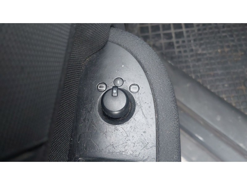 audi a2 (8z0) del año 2002