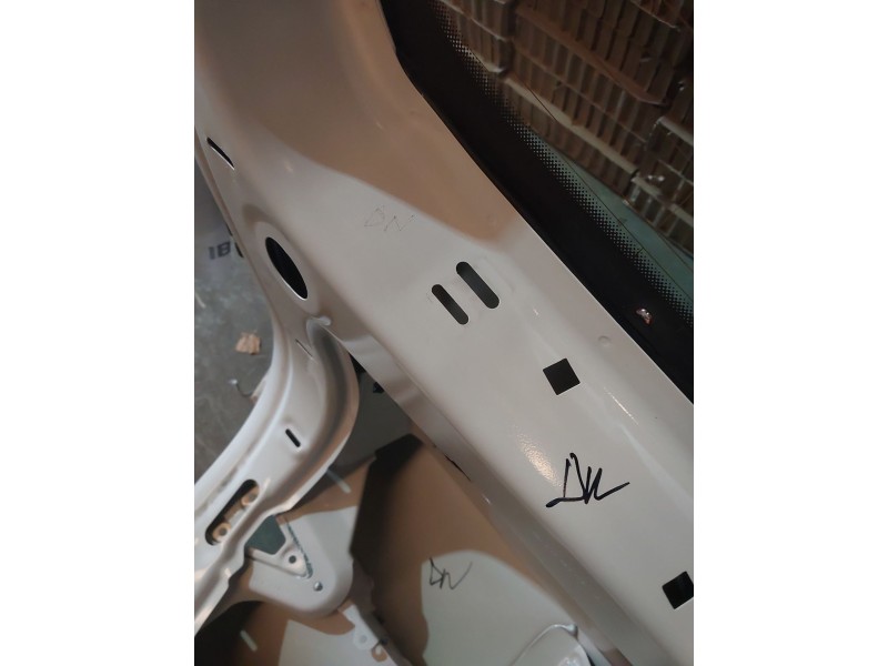 Recambio de porton trasero para skoda superb iii (3v3) 2.0 tdi referencia OEM IAM 3V5827023D  