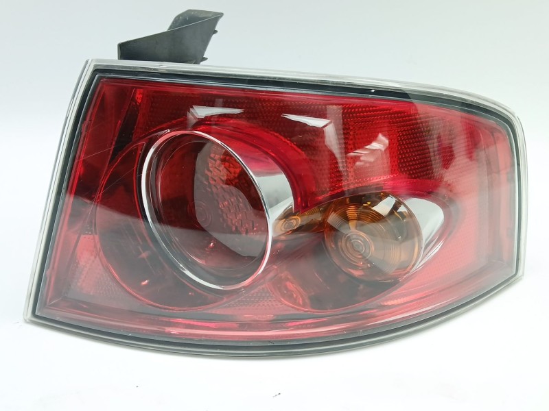 Recambio de piloto trasero derecho para seat ibiza iii (6l1) 1.9 tdi referencia OEM IAM 6L6945112B  