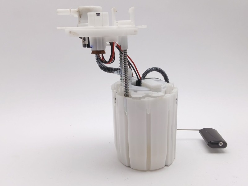 Recambio de bomba combustible para hyundai kona furgoneta/suv (os, ose, osi) 1.6 gdi hybrid referencia OEM IAM 31110DF100  