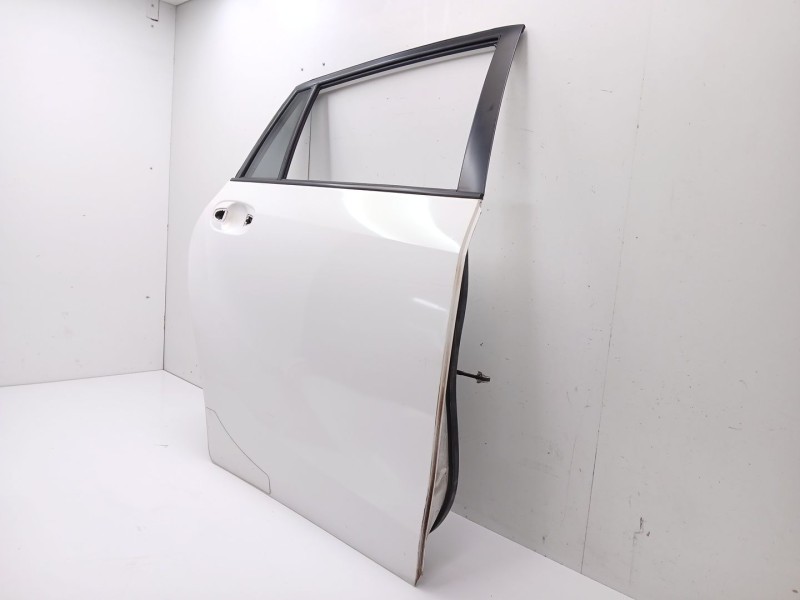 Recambio de puerta trasera derecha para toyota verso (_r2_) 1.6 (zgr20_) referencia OEM IAM 670030F050  