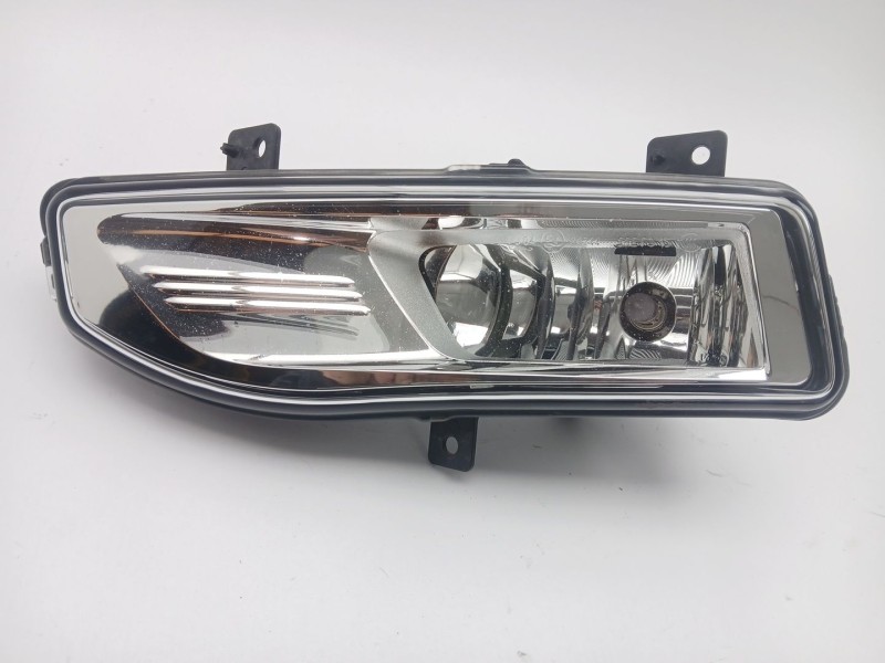 Recambio de faro antiniebla izquierdo para nissan micra v (k14) 1.0 referencia OEM IAM 90078634 261558995A 