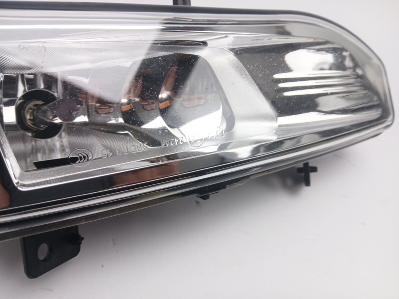 Recambio de faro antiniebla izquierdo para nissan micra v (k14) 1.0 referencia OEM IAM 90078634 261558995A 