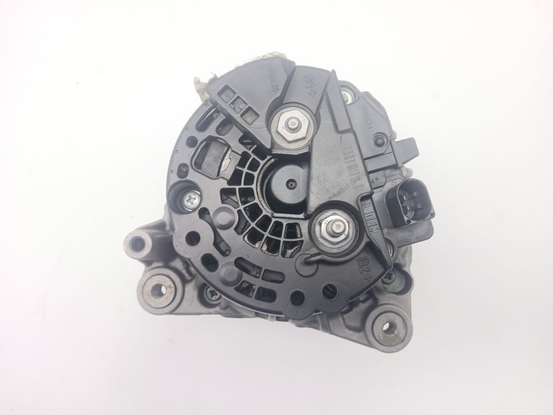 Recambio de alternador para audi a5 (8t3) 3.0 tdi quattro referencia OEM IAM 0986081180  