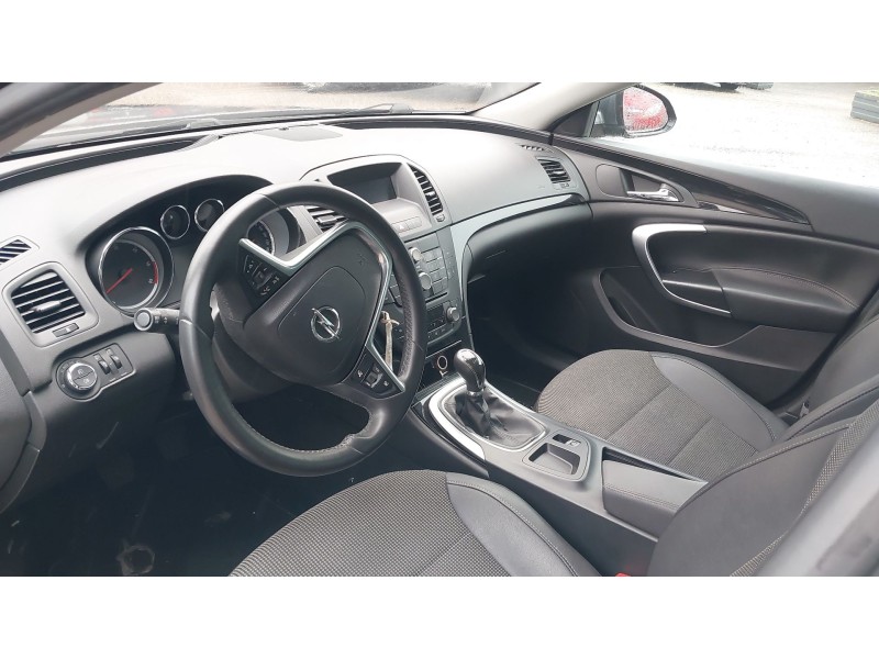 opel insignia a (g09) del año 2011