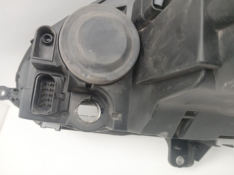 Recambio de faro derecho para volkswagen golf v (1k1) 2.0 referencia OEM IAM 1K6941006P  XXXXX