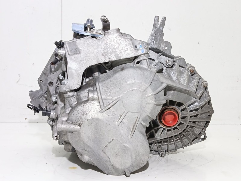 Recambio de caja cambios para chevrolet cruze station wagon lt+ referencia OEM IAM R13035083AVD AVD 