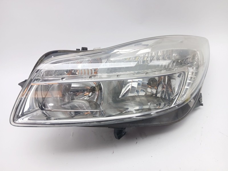 Recambio de faro izquierdo para opel insignia a (g09) 2.0 cdti (68) referencia OEM IAM 13226782  