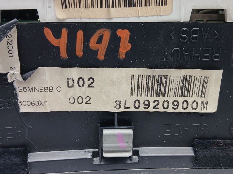 Recambio de cuadro instrumentos para audi a3 (8l1) 1.9 tdi referencia OEM IAM 8L0920900M  