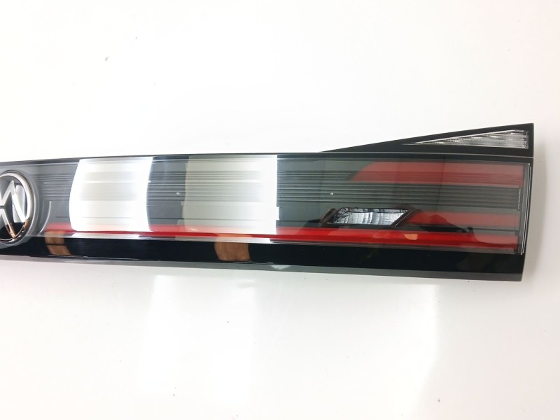 Recambio de piloto trasero central para volkswagen taigo (cs1) 1.0 tsi referencia OEM IAM 2G7945093  