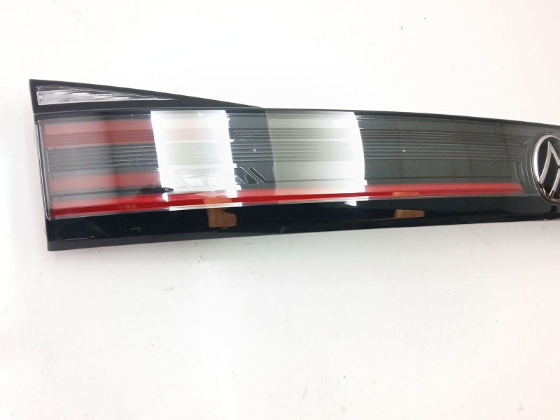 Recambio de piloto trasero central para volkswagen taigo (cs1) 1.0 tsi referencia OEM IAM 2G7945093  