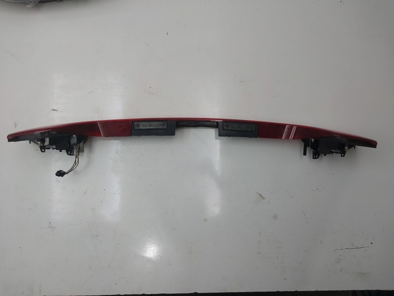 Recambio de piloto trasero central para seat toledo ii (1m2) 1.9 tdi referencia OEM IAM 1M5945225D  