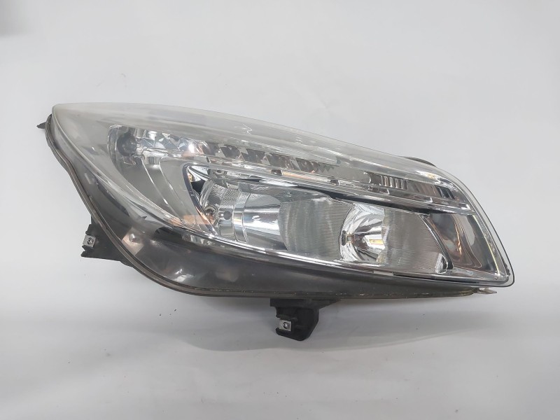 Recambio de faro derecho para opel insignia a (g09) 2.0 cdti (68) referencia OEM IAM 1EJ00963002  