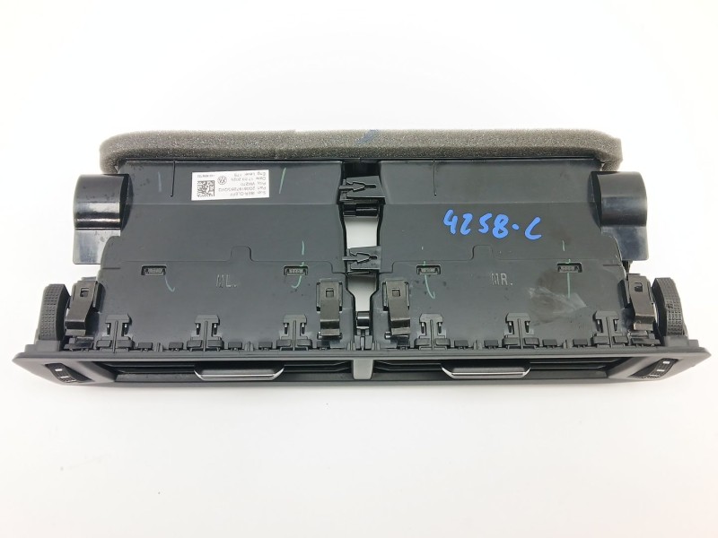 Recambio de rejilla aireadora para volkswagen taigo (cs1) 1.0 tsi referencia OEM IAM 2G0819728GQVQ  