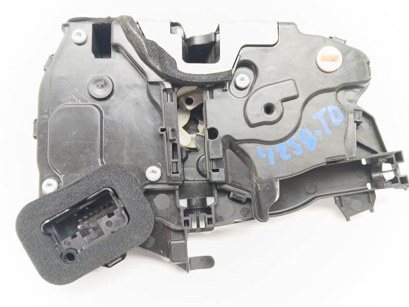 Recambio de cerradura puerta trasera derecha para volkswagen taigo (cs1) 1.0 tsi referencia OEM IAM 10A839016B  