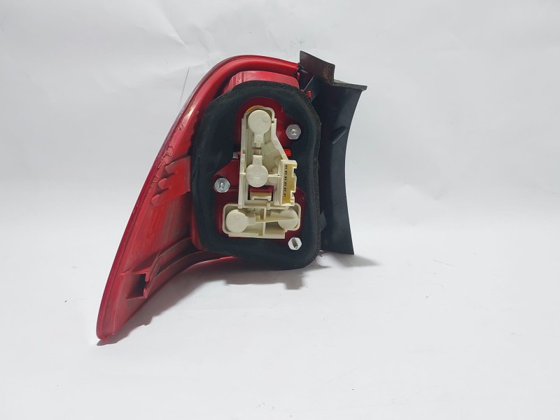 Recambio de piloto trasero derecho para bmw 3 touring (e91) 320 d referencia OEM IAM 63217160062  