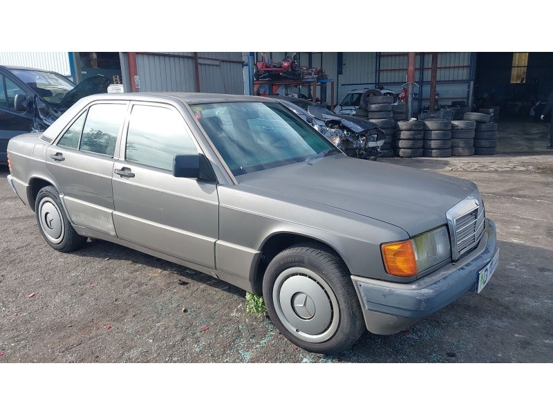 mercedes-benz 190 (w201) del año 1992