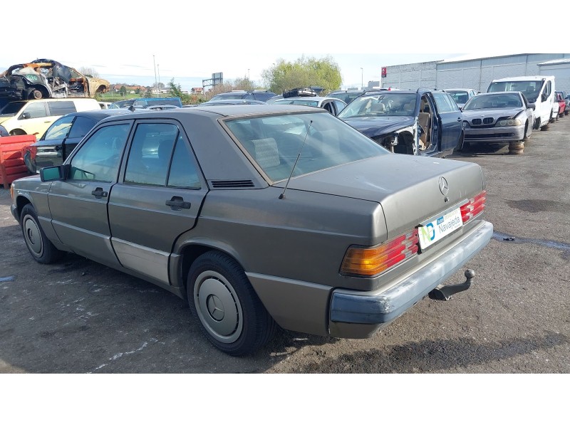 mercedes-benz 190 (w201) del año 1992