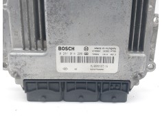 Recambio de centralita motor uce para renault trafic ii furgoneta (fl) 2.0 dci 115 (fl01, fl0u) referencia OEM IAM 8200666516   2