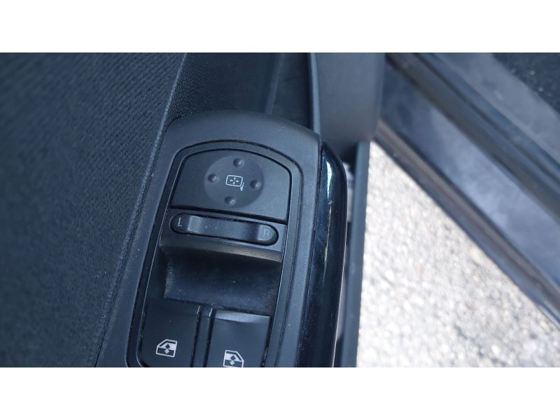 opel corsa d (s07) del año 2007