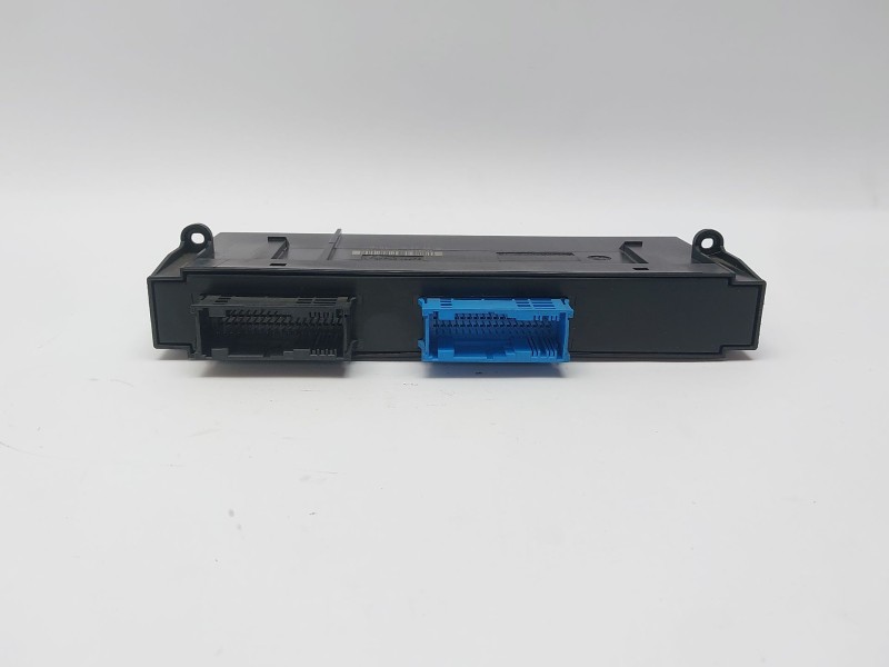 Recambio de modulo electronico para bmw 3 (e90) 330 xd referencia OEM IAM 10681810  