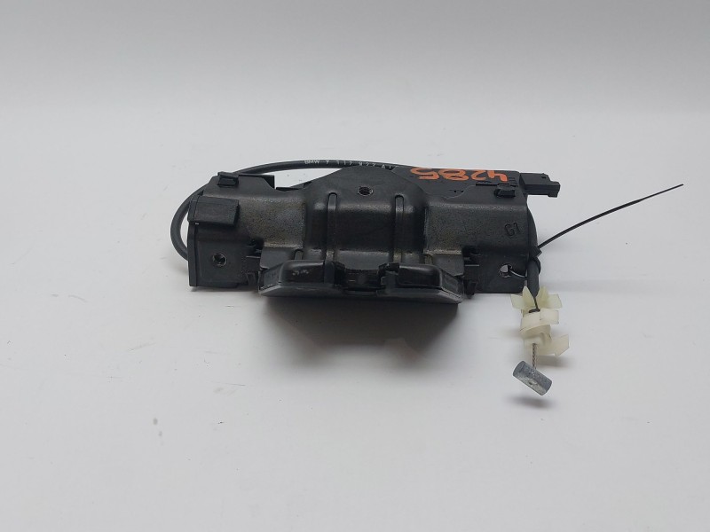 Recambio de cerradura maletero / porton para bmw 3 (e90) 330 xd referencia OEM IAM 8196401  