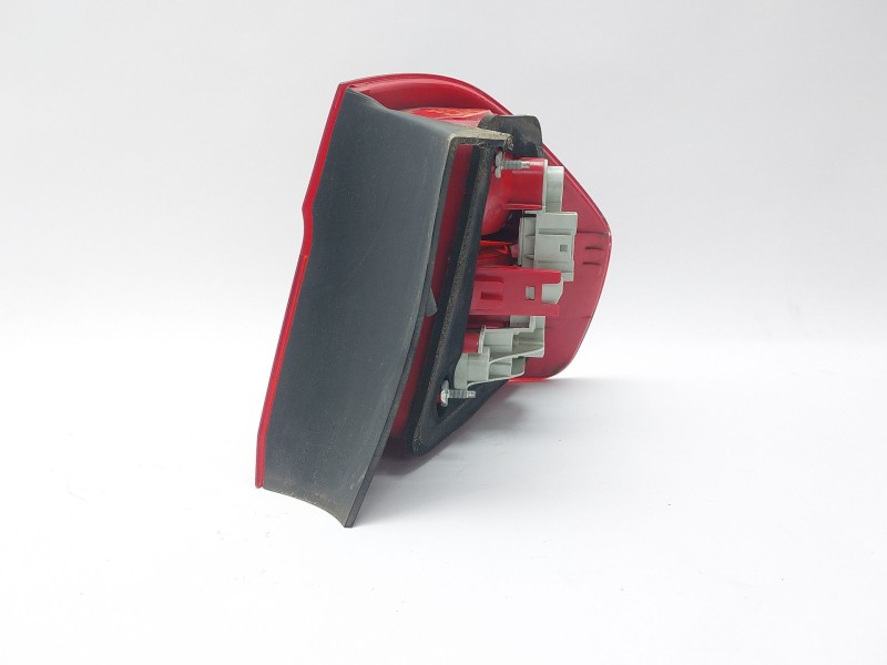 Recambio de piloto trasero izquierdo para bmw 3 (e90) 330 xd referencia OEM IAM 276301  