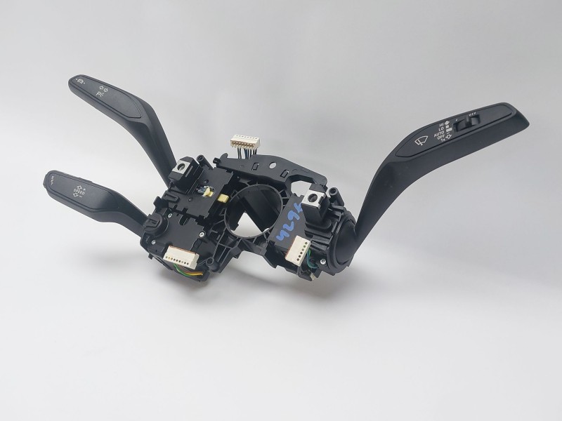 Recambio de mando multifuncion para audi a3 sportback (8ya, 8yf) 35 tdi referencia OEM IAM 82A953521GE  