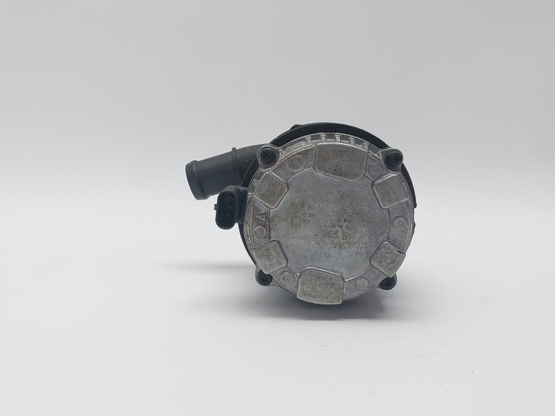Recambio de bomba agua para audi a3 sportback (8ya, 8yf) 35 tdi referencia OEM IAM 4L965567A  