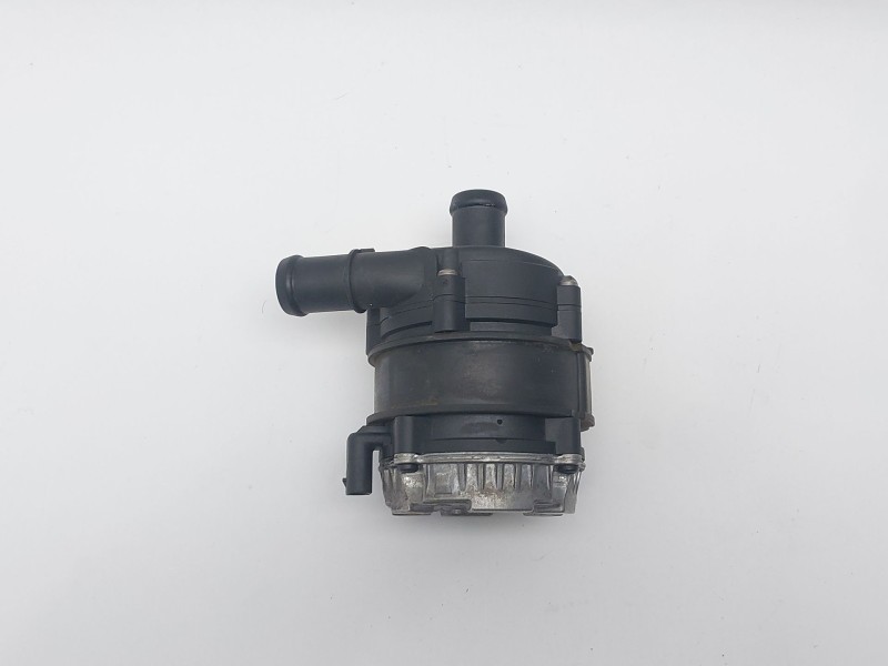Recambio de bomba agua para audi a3 sportback (8ya, 8yf) 35 tdi referencia OEM IAM 4L965567A  