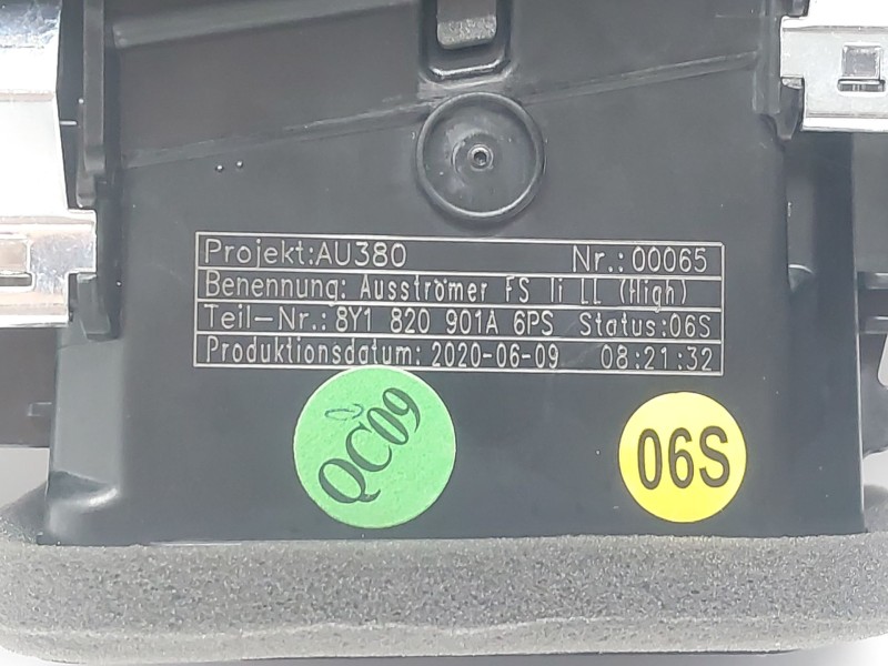 Recambio de rejilla aireadora para audi a3 sportback (8ya, 8yf) 35 tdi referencia OEM IAM 8Y1820901A  