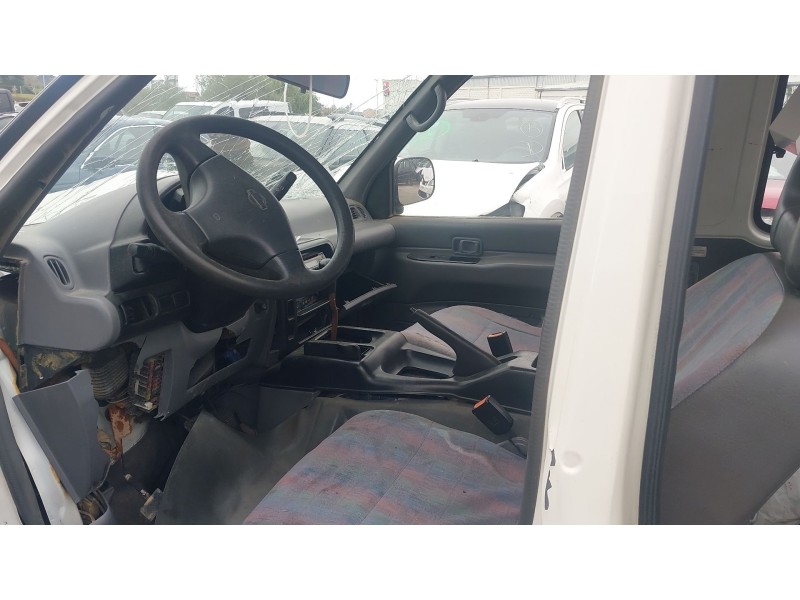 nissan serena (c23) del año 1999