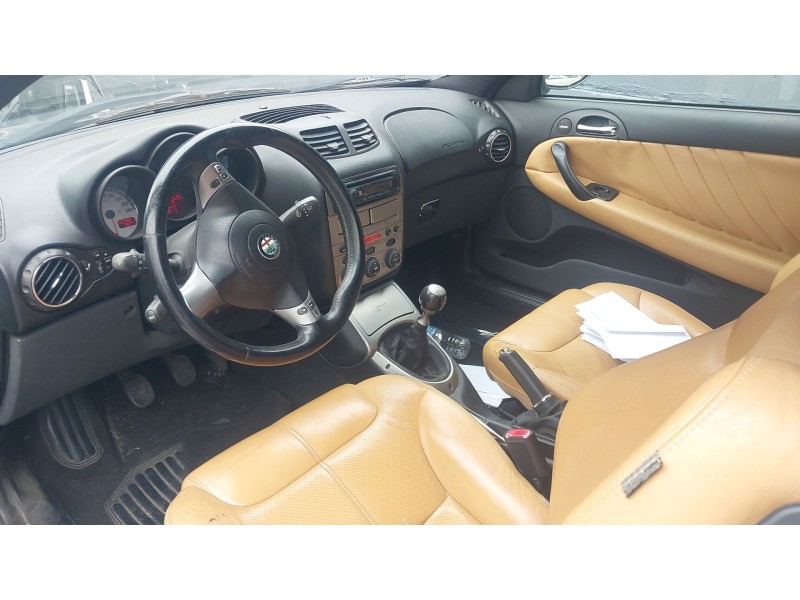 alfa romeo gt (937_) del año 2005