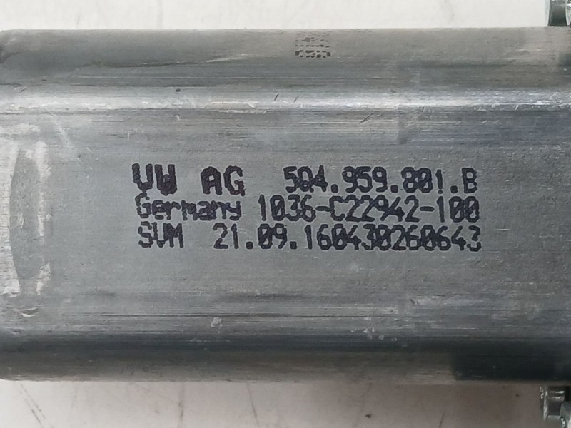 Recambio de elevalunas delantero izquierdo para volkswagen passat b8 variant (3g5, cb5) 2.0 tdi 4motion referencia OEM IAM 3G083