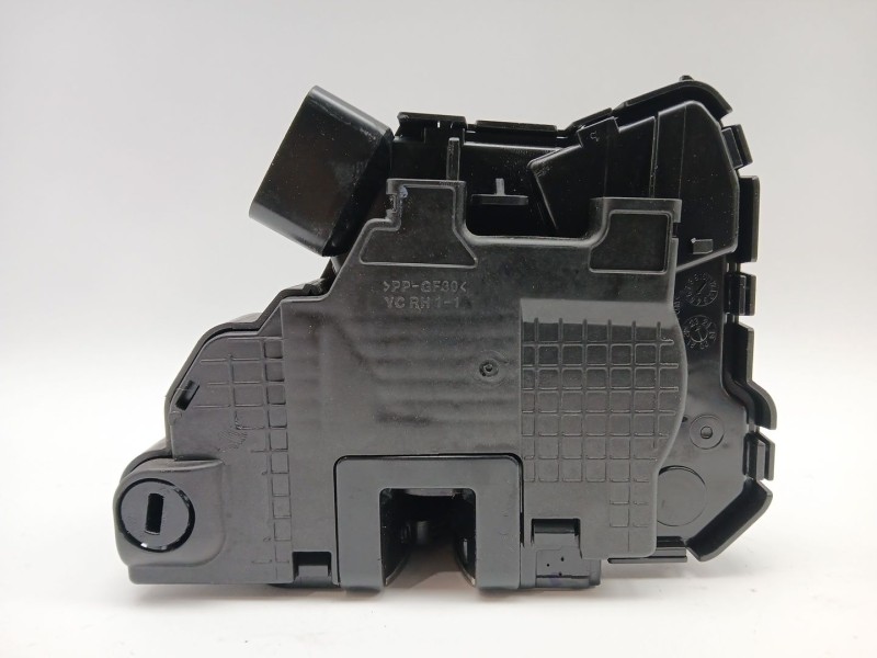 Recambio de cerradura puerta trasera derecha para hyundai bayon (bc3) 1.2 mpi referencia OEM IAM 81420Q0400  