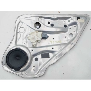 ELEVALUNAS TRASERO DERECHO 911787103 A2048200642 961108100