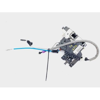 CERRADURA PUERTA DELANTERA DERECHA A1667200435 