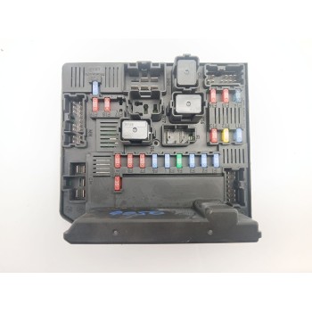 CAJA RELES / FUSIBLES 284B7BB00B 