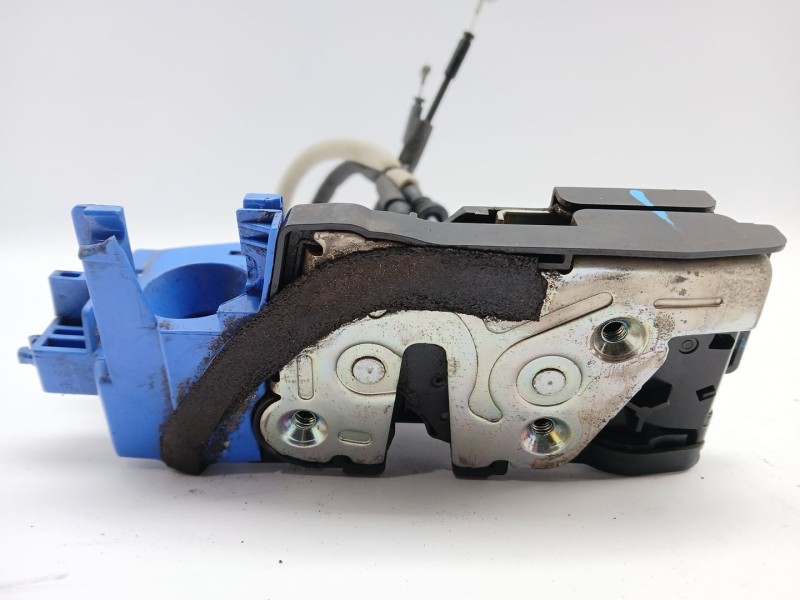 Recambio de cerradura puerta delantera derecha para hyundai elantra vi sedán (ad, ada) 1.6 d referencia OEM IAM 81320F2010  