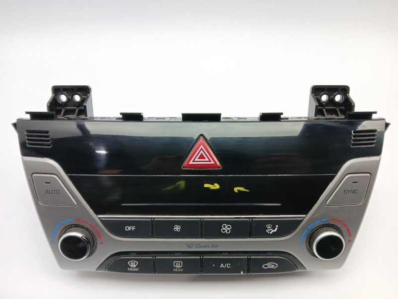 Recambio de mando climatizador para hyundai elantra vi sedán (ad, ada) 1.6 d referencia OEM IAM 97250F2XXX  97250F2211