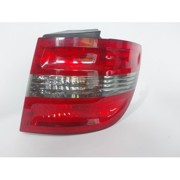 PILOTO TRASERO DERECHO A1698202664 27520418 