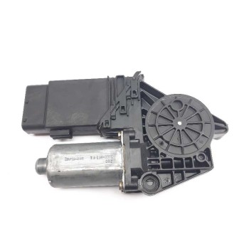 MOTOR ELEVALUNAS DELANTERO DERECHO 0130821694 105415301 05074240