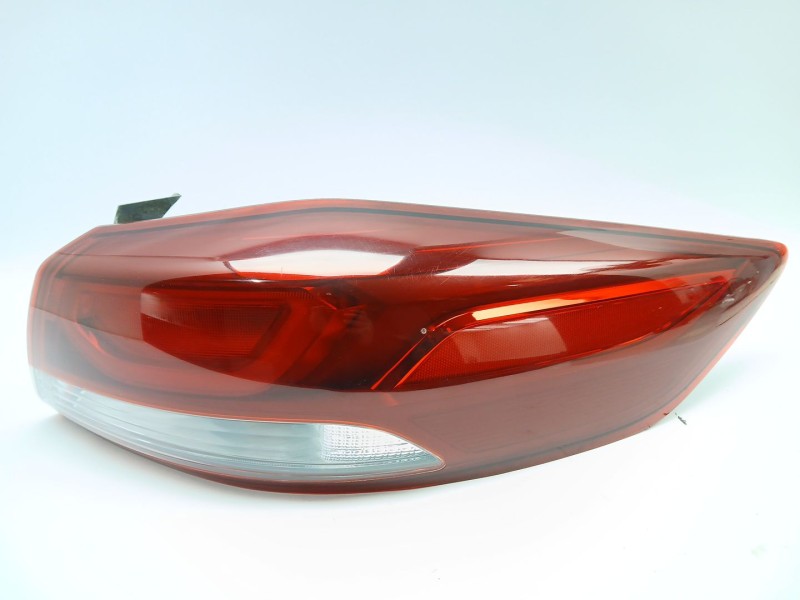 Recambio de piloto trasero derecho para hyundai elantra vi sedán (ad, ada) 1.6 d referencia OEM IAM 92402F2000  92402F20