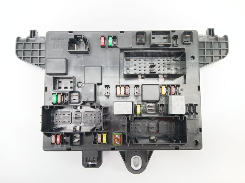 Recambio de caja reles / fusibles para opel zafira tourer c (p12) 2.0 cdti (75) referencia OEM IAM 20957185  1110097AC