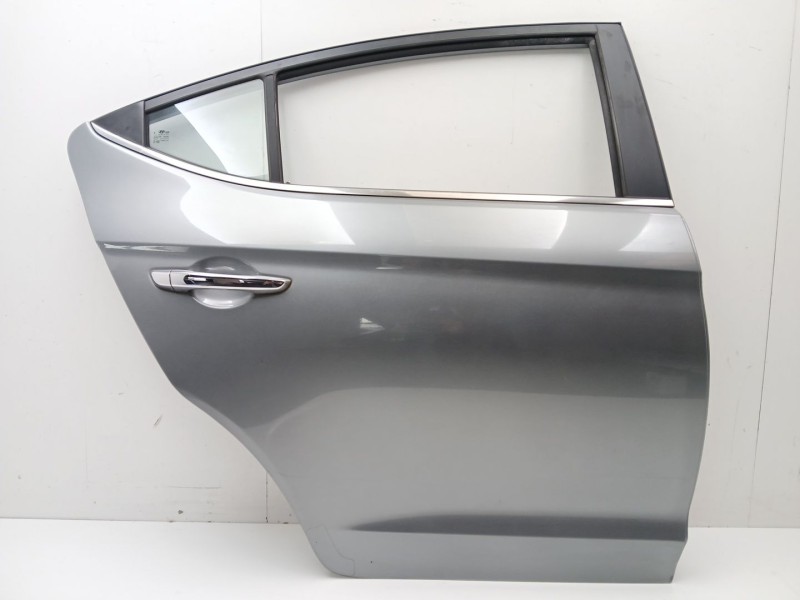 Recambio de puerta trasera derecha para hyundai elantra vi sedán (ad, ada) 1.6 d referencia OEM IAM 77004F2000  