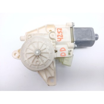 MOTOR ELEVALUNAS DELANTERO DERECHO A2048200242 