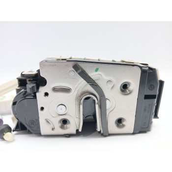 CERRADURA PUERTA TRASERA IZQUIERDA A2047302735 