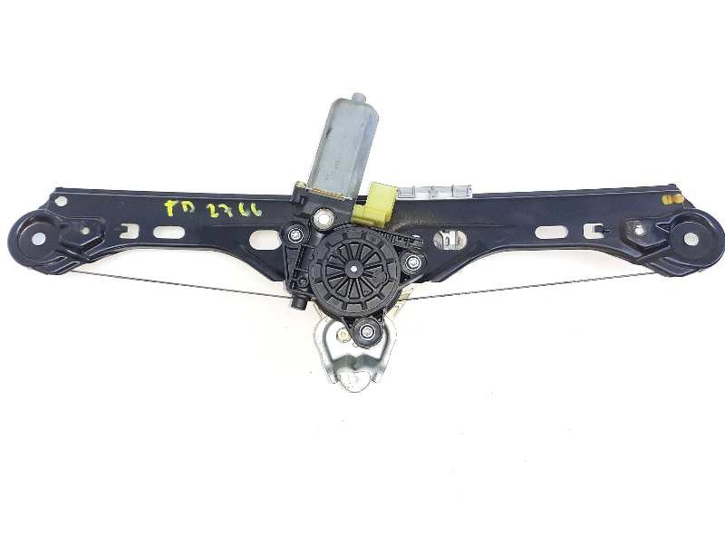 Recambio de elevalunas trasero derecho para mercedes-benz clase c (w203) berlina 320 (203.064) referencia OEM IAM  104047XXX 013